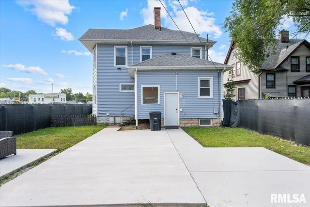 $150,000 | 1035 17th Avenue, Rock Island, IL 61201