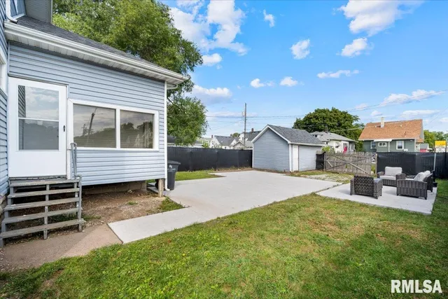 $150,000 | 1035 17th Avenue, Rock Island, IL 61201