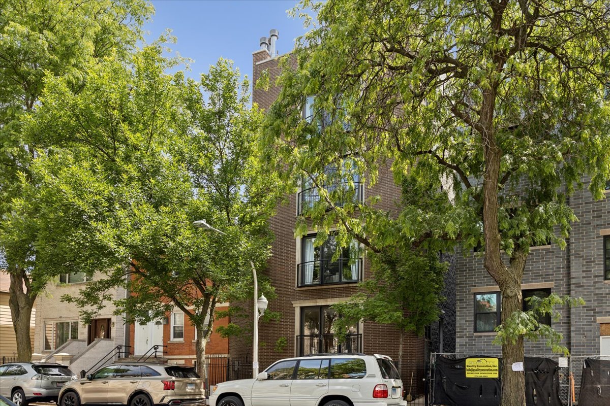 839 South Miller Street, Unit 3 Chicago, IL 60607 - Photo 2 of 23