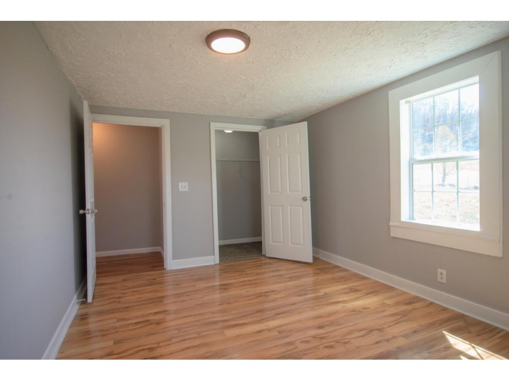 5354 Dishner Valley Road Bristol, VA 24202 - Photo 8 of 36 Photo 8