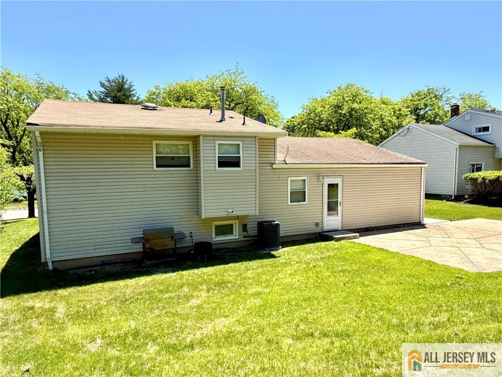 44 Drake Road Somerset, NJ 08873 - Photo 25 of 28