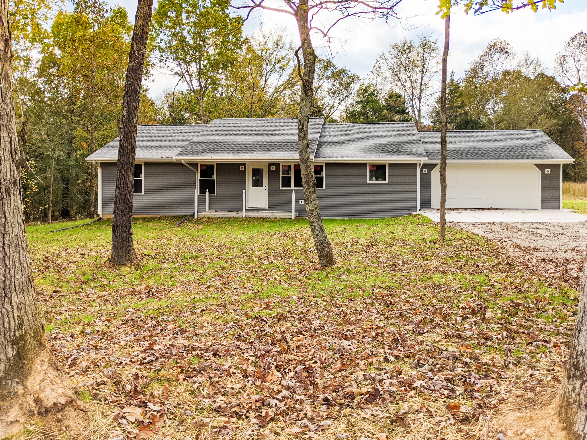 3685 Bowker Road Charlotte, TN 37036 - Photo 1 of 20 Gallery Image 1