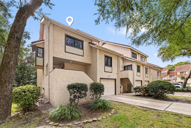 $350,000 | 86 Marina Cove Drive, Niceville, FL 32578