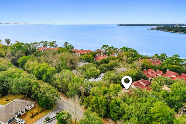 $350,000 | 86 Marina Cove Drive, Niceville, FL 32578