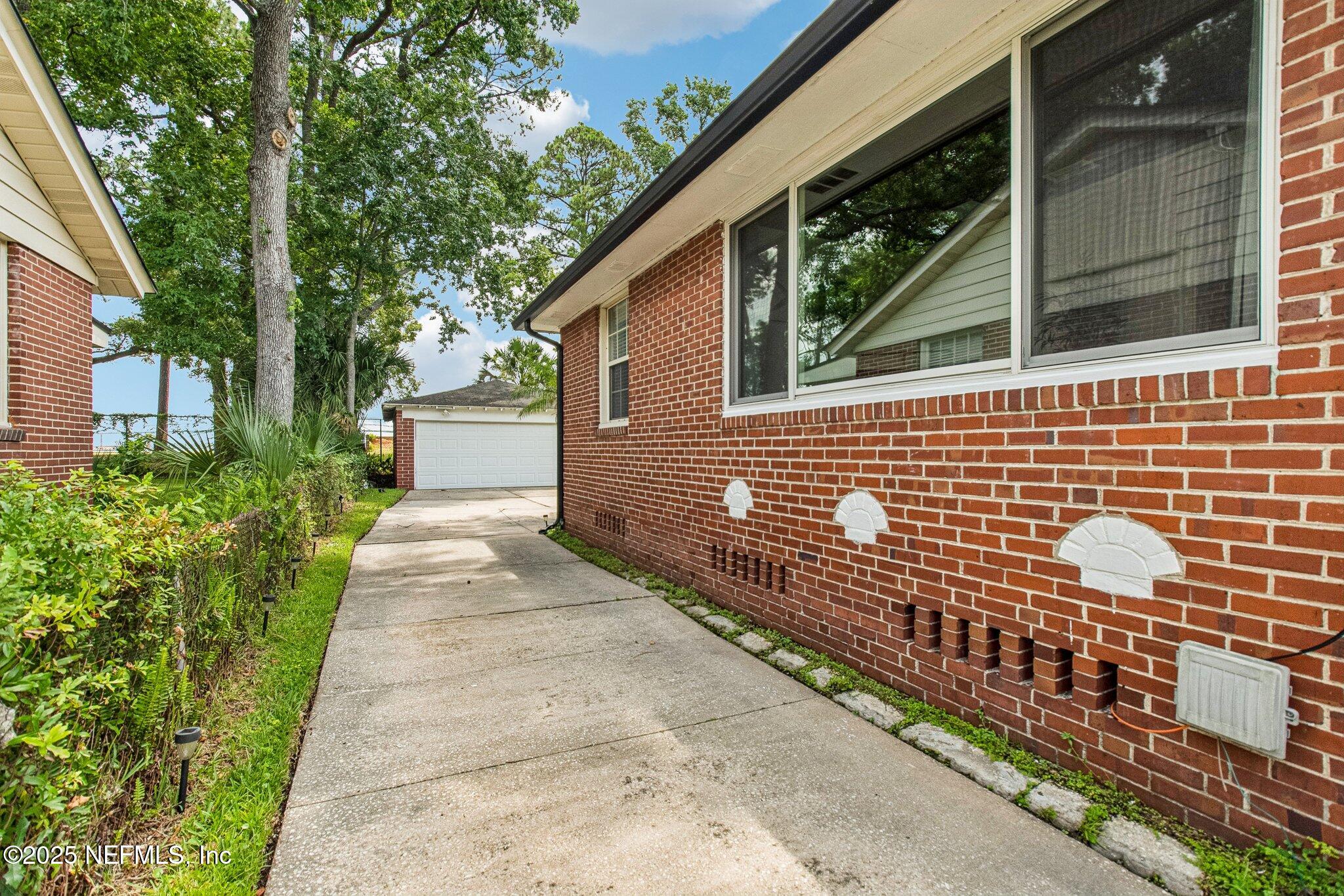813 Old Hickory Road Jacksonville, FL 32207 - Photo 38 of 45 42-web-or-mls-Old Hickory Rd-S0907-042