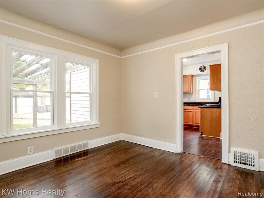 169 Ogemaw Road Pontiac, MI 48341 - Photo 12 of 22