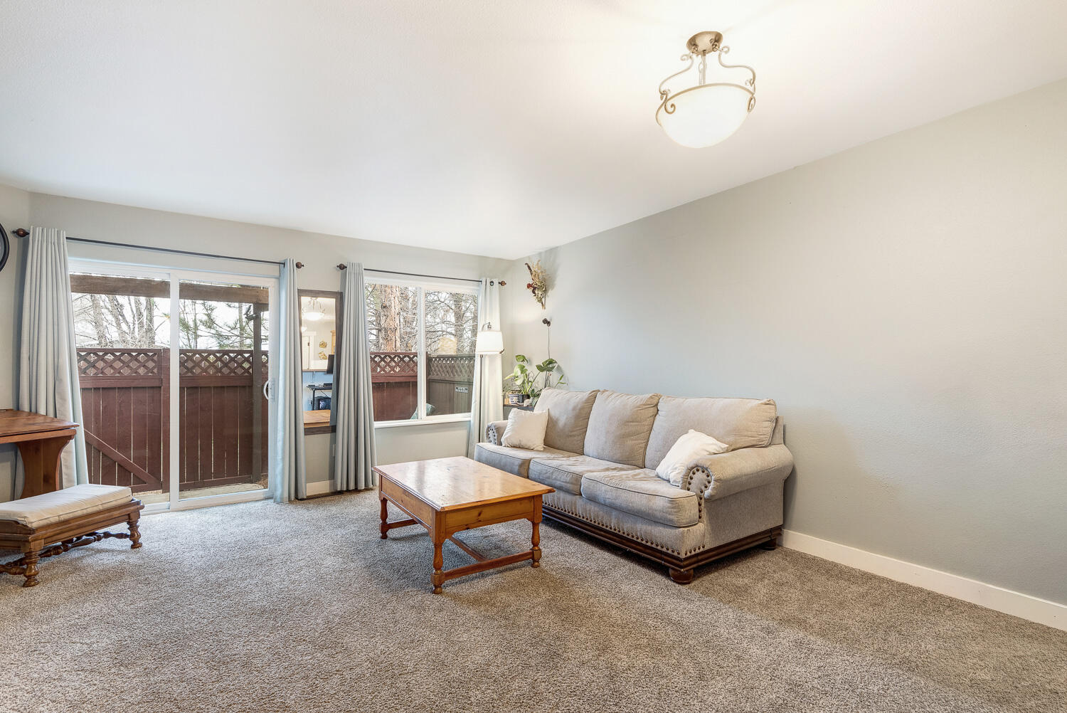 2610 Southwest 23rd Street, Unit 1 Redmond, OR 97756 - Photo 5 of 20 OReilly_20260126_6_423979_72ppi