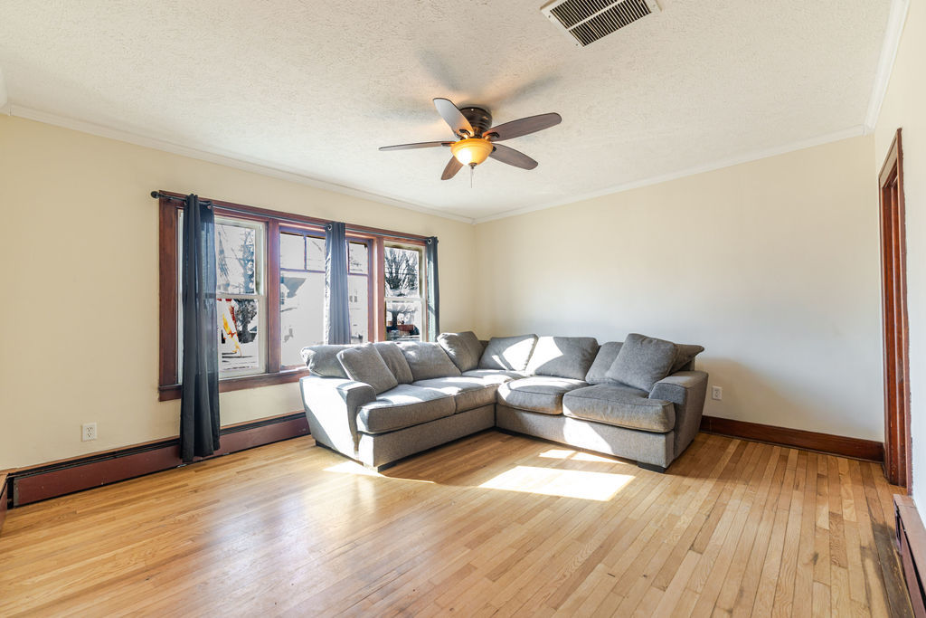 405 West High Street Sycamore, IL 60178 - Photo 11 of 46