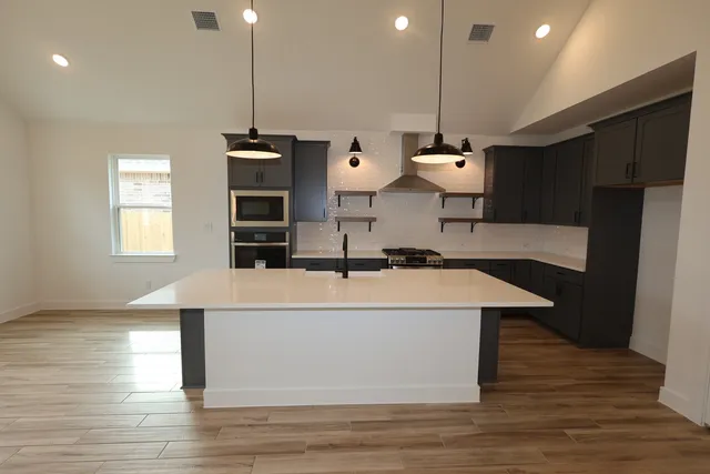 $468,384 | 5411 Kingdom Heights Boulevard, Rosenberg, TX 77471