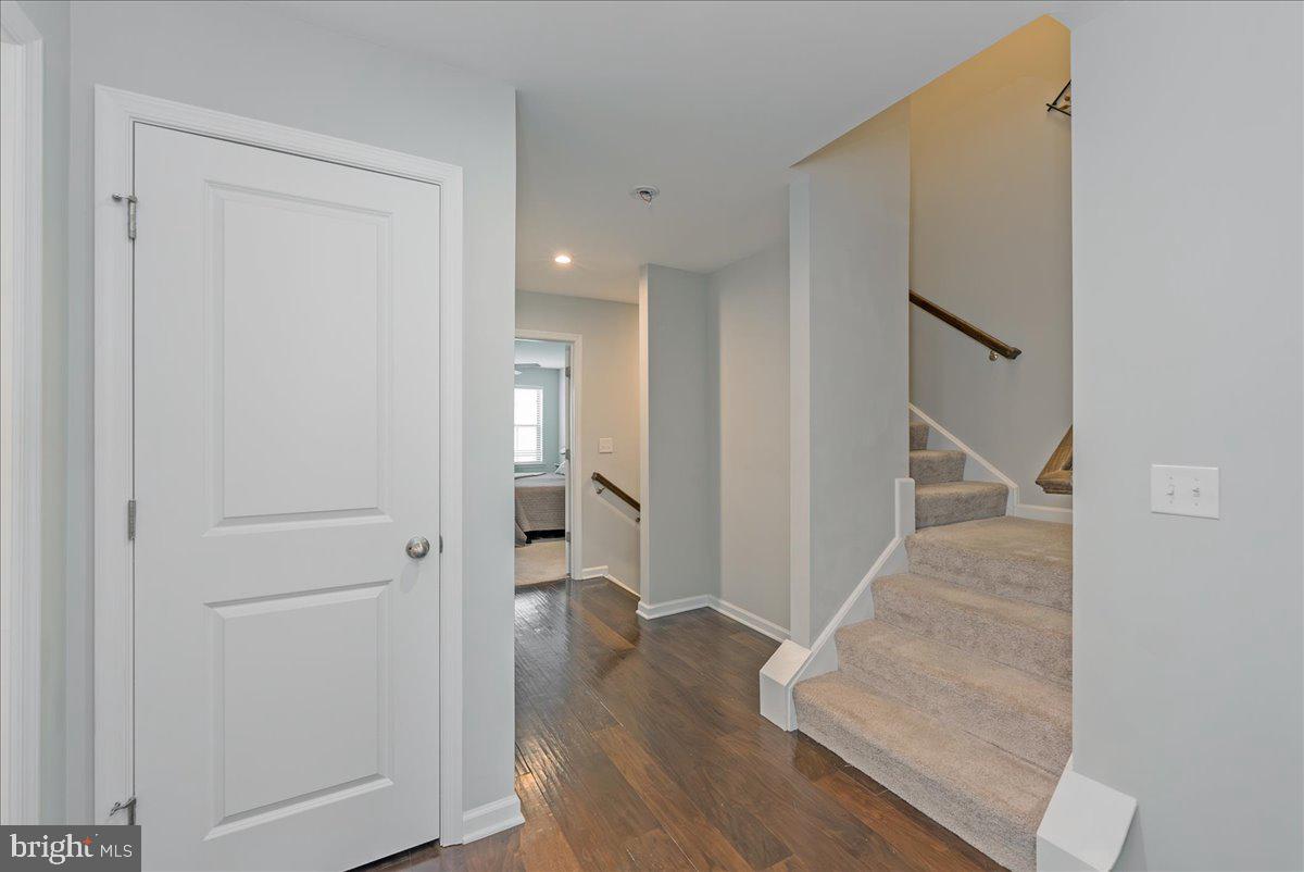 43468 Old Ryan Road Ashburn, VA 20148 - Photo 28 of 49 Gallery Image 28