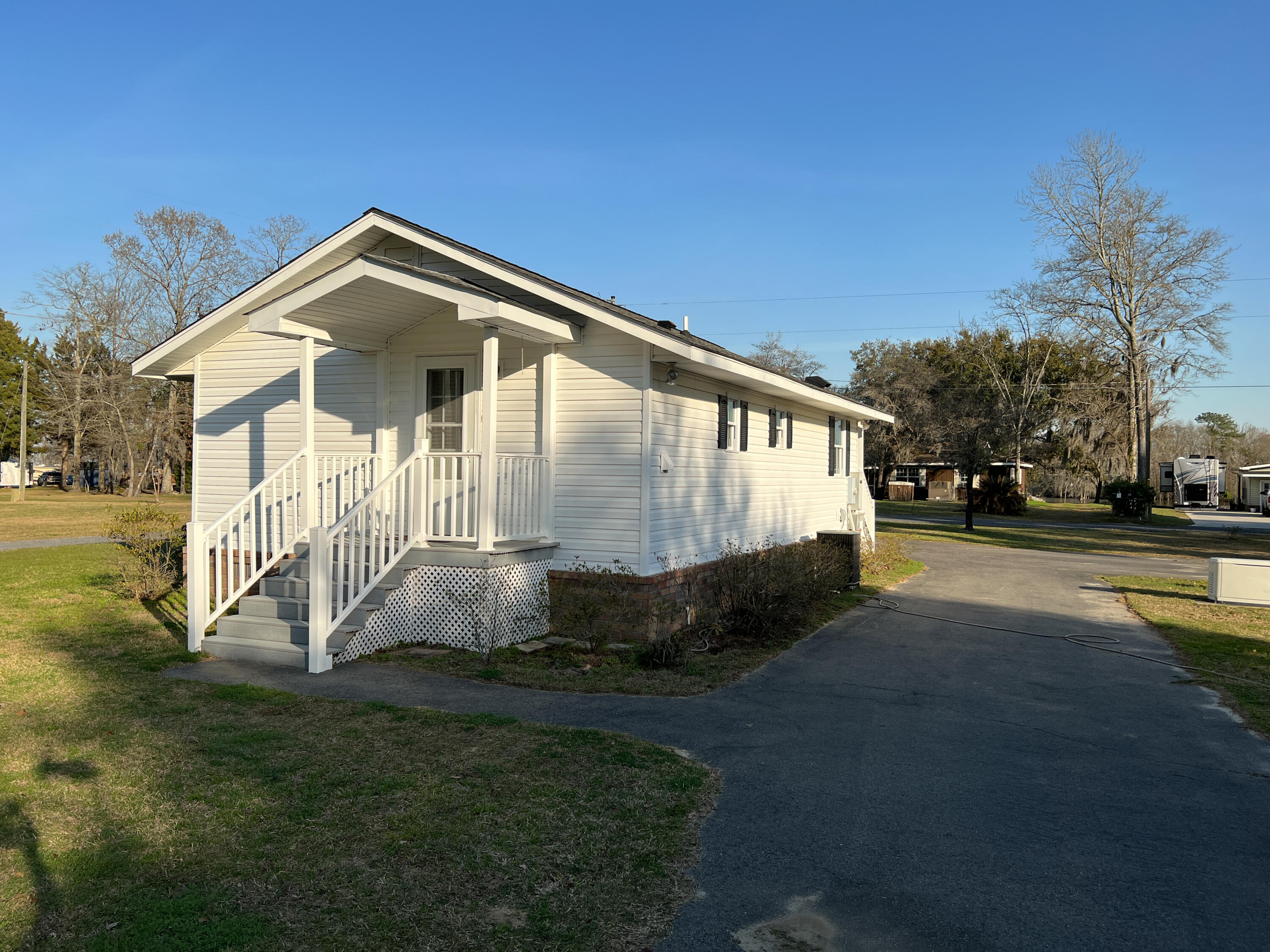 131 Eagle Point Road Cross, SC 29436 - Photo 10 of 41 IMG_6256