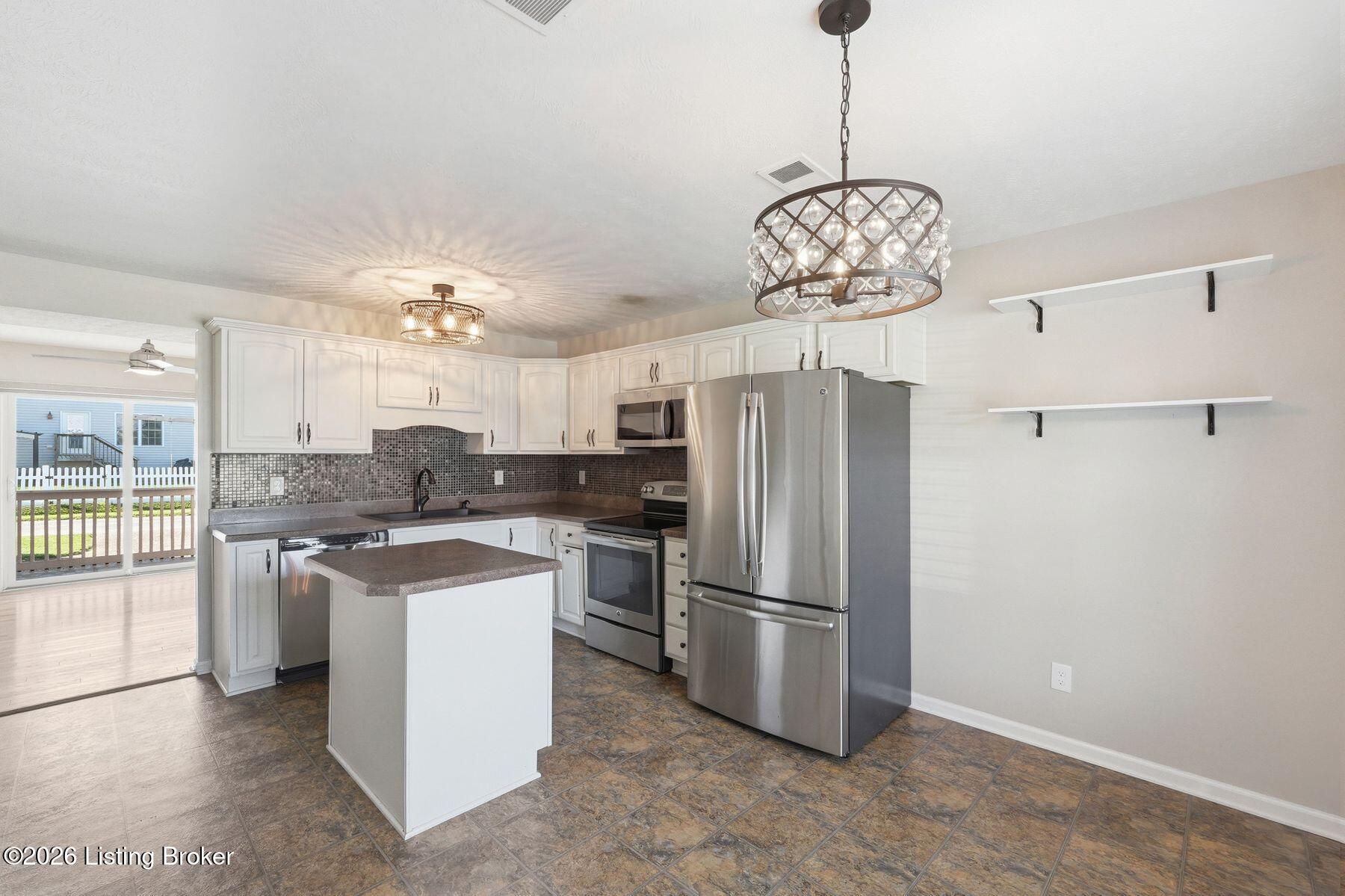 4246 Westport Road Louisville, KY 40207 - Photo 14 of 41 photo_online_014