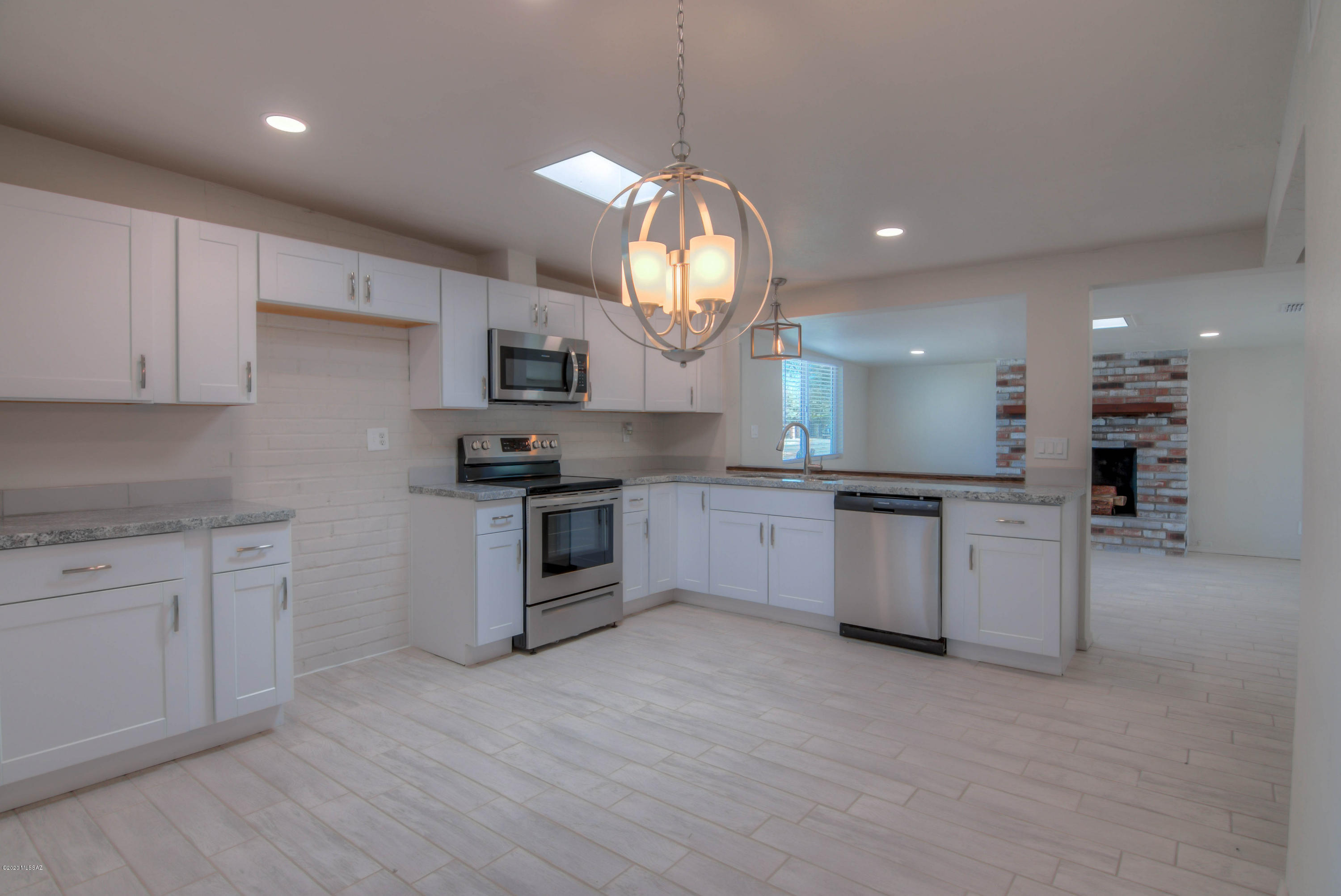 7012 East Stella Road Tucson, AZ 85730 - Photo 2 of 11