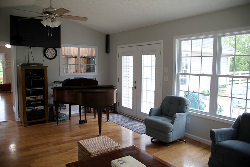 1047 Mooneyhan Road Springfield, TN 37172 - Photo 27 of 29 a living room with furniture and a window