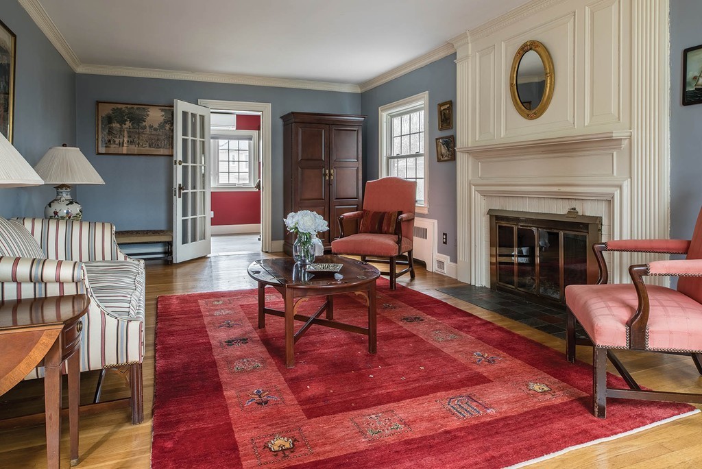 42 Ogden Road Brookline, MA 02467 - Photo 3 of 10