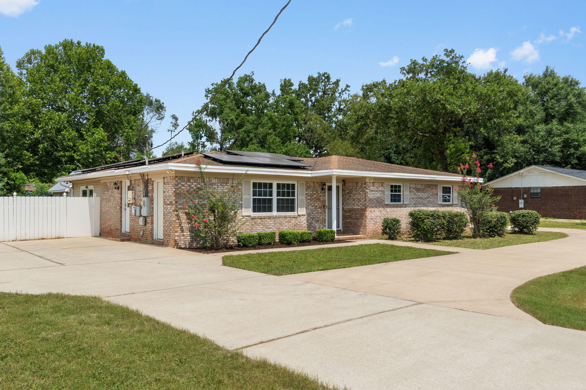 1309 Valley Road Crestview, FL 32539 - Photo 6 of 45 6-web-or-mls-FinalExterior-14