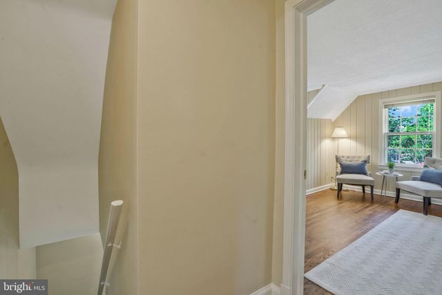 $880,000 | 4 East Walnut Street, Alexandria, VA 22301