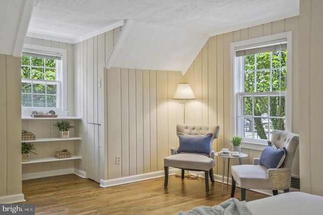 $880,000 | 4 East Walnut Street, Alexandria, VA 22301