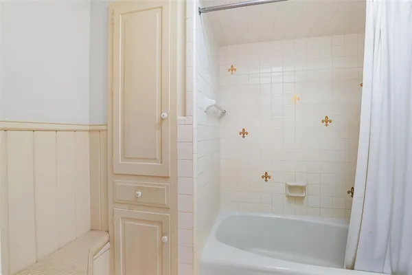 a bathroom with a bathtub