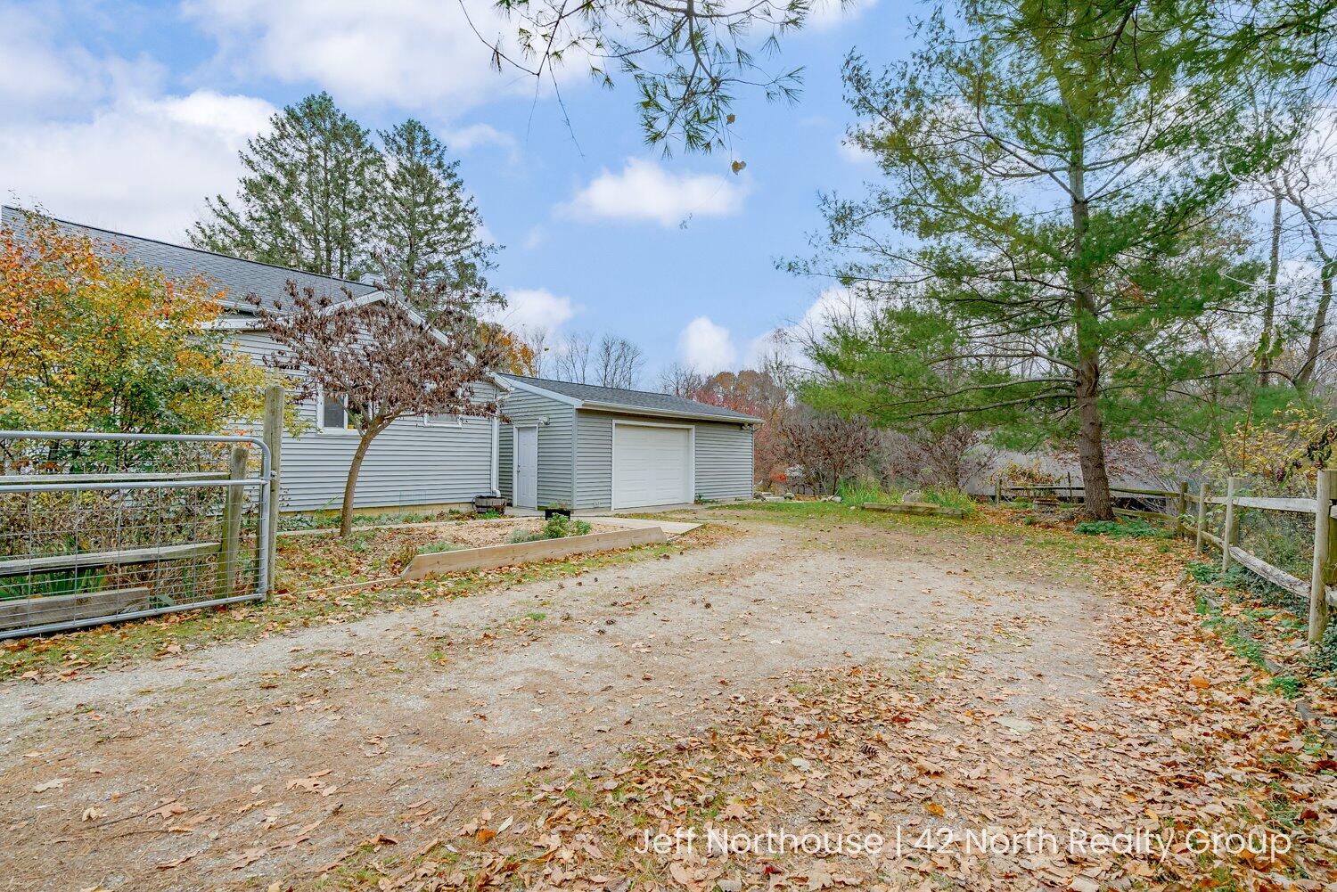 5560 Lacey Road Dowling, MI 49050 - Photo 30 of 65 27-WM5560lacey-27