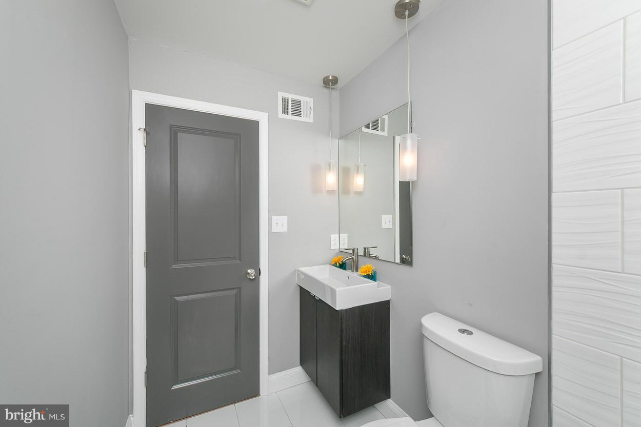 3512 Sussex Road Baltimore, MD 21207 - Photo 15 of 30 Bath