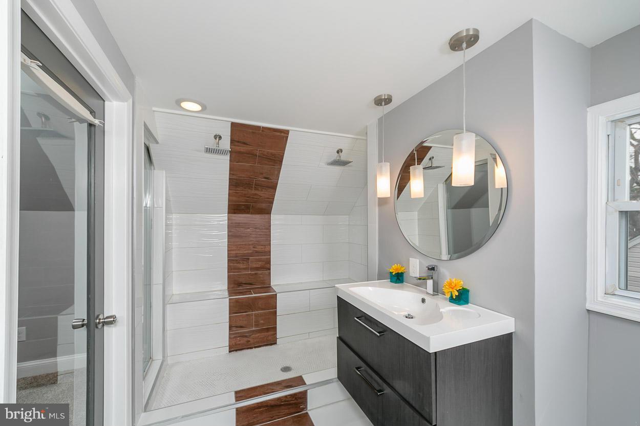 3512 Sussex Road Baltimore, MD 21207 - Photo 20 of 30 Bath (Master)
