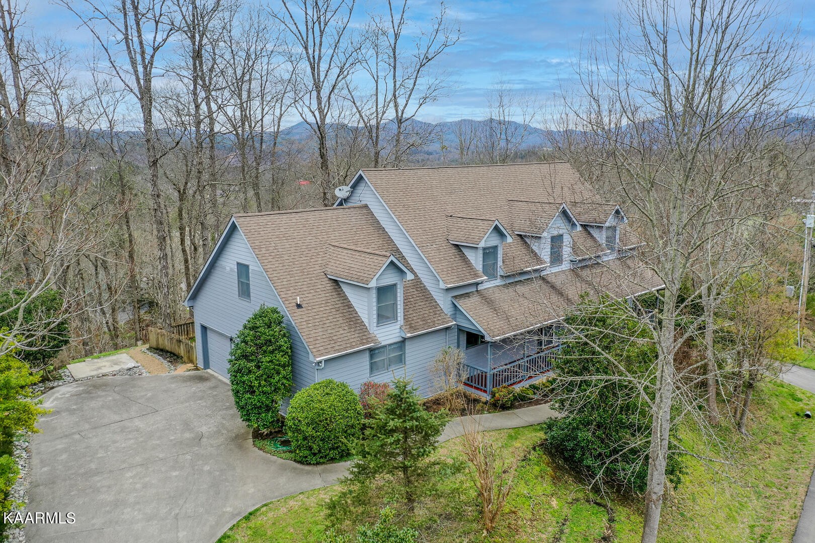 444 Laurel Road Townsend, TN 37882 - Photo 54 of 55 front view of a house with a yard