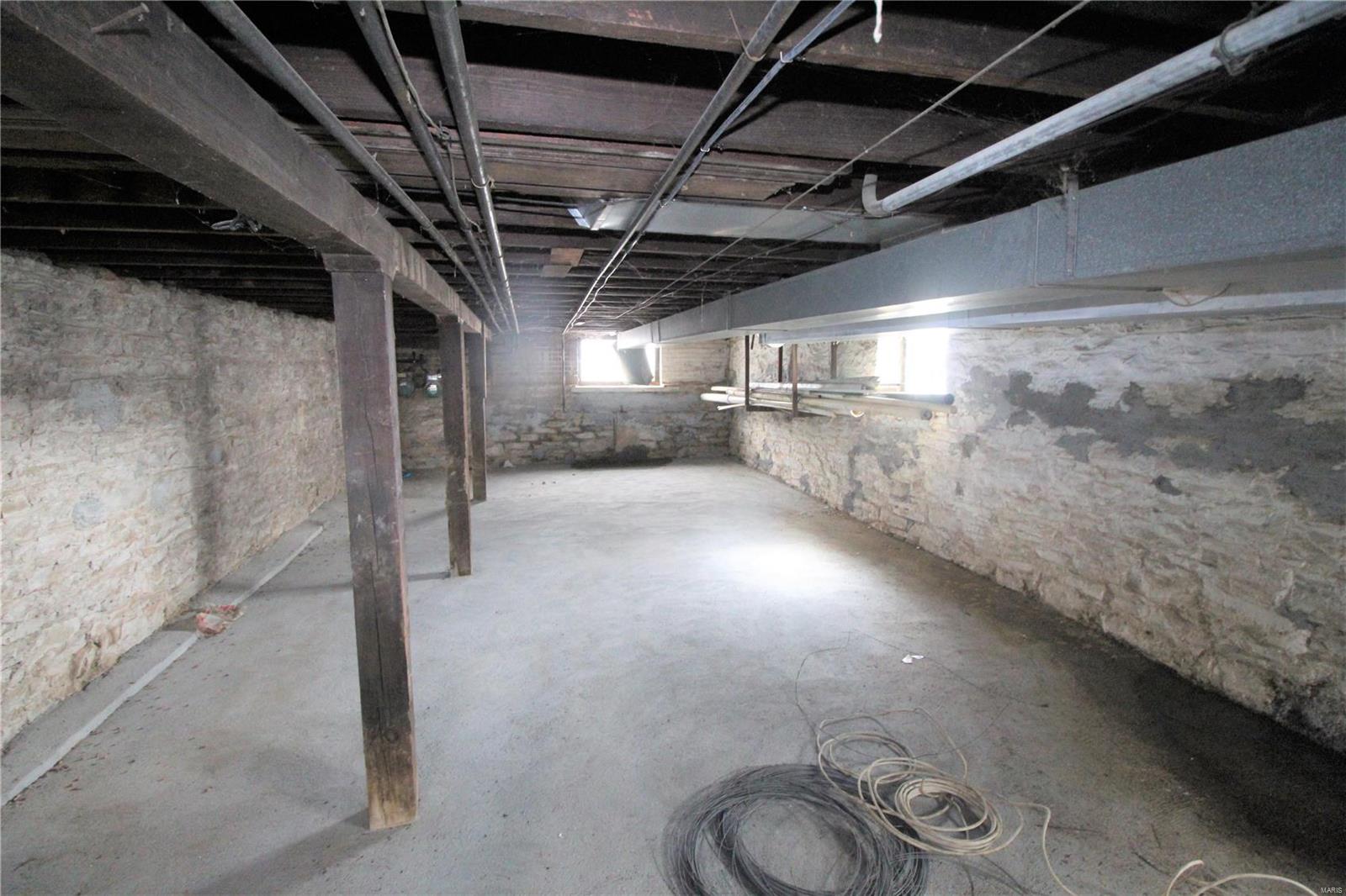 4327 Morgan Ford Road, Unit B St. Louis, MO 63116 - Photo 19 of 24 Gallery Image 19