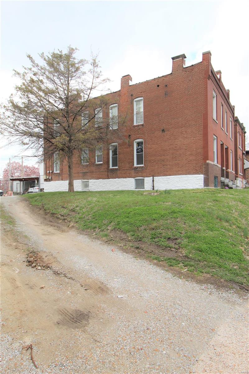 4327 Morgan Ford Road, Unit B St. Louis, MO 63116 - Photo 23 of 24 Gallery Image 23