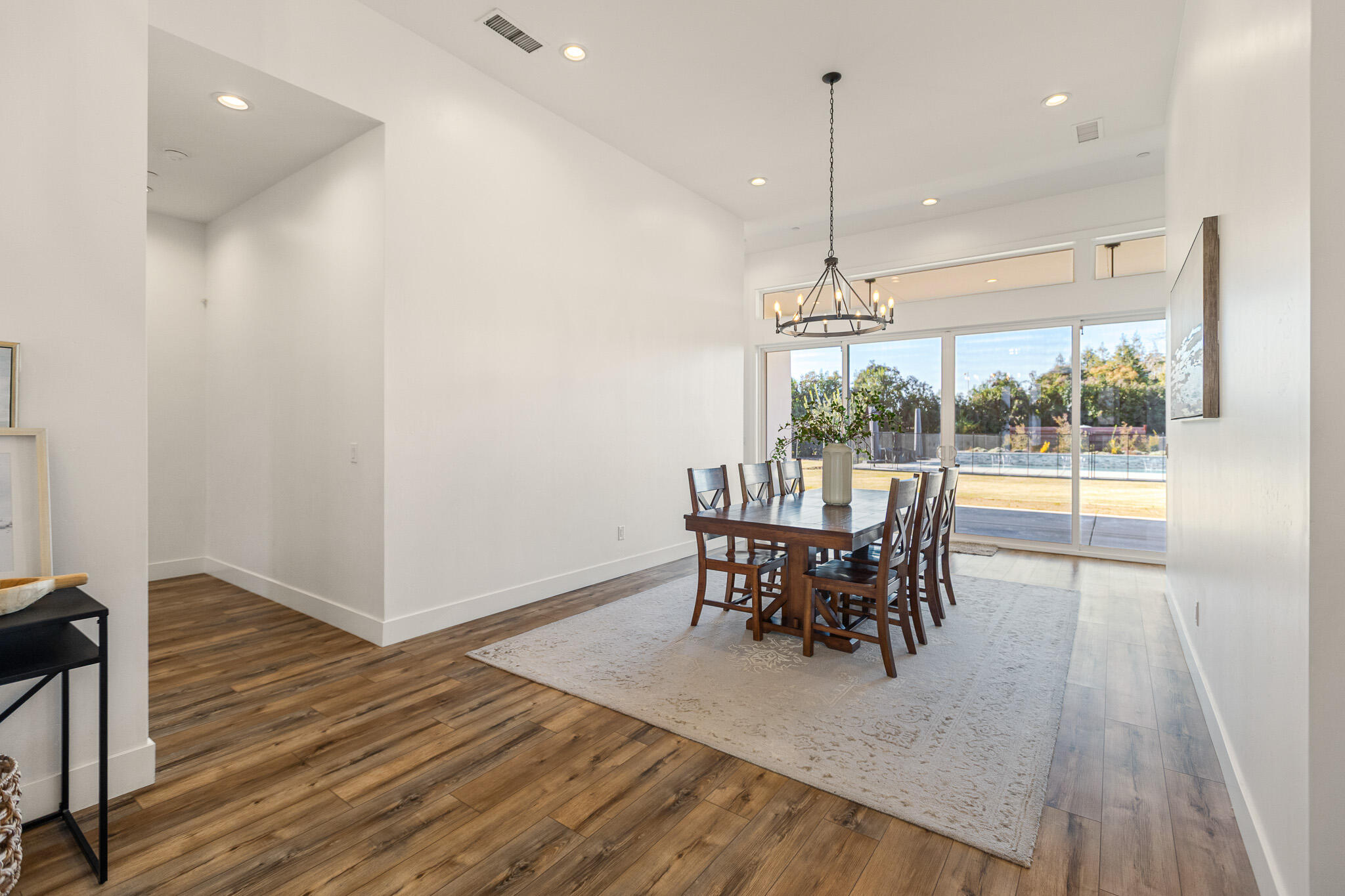 131 North Anderson Road, Unit B Exeter, CA 93221 - Photo 18 of 86 18 Dining Room