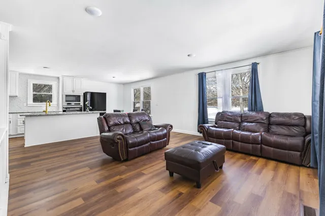 $299,999 | 1207 Old Charlotte Road, White Bluff, TN 37187