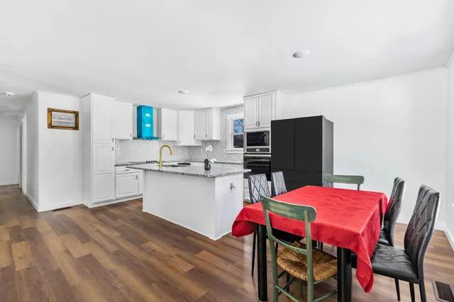 $299,999 | 1207 Old Charlotte Road, White Bluff, TN 37187