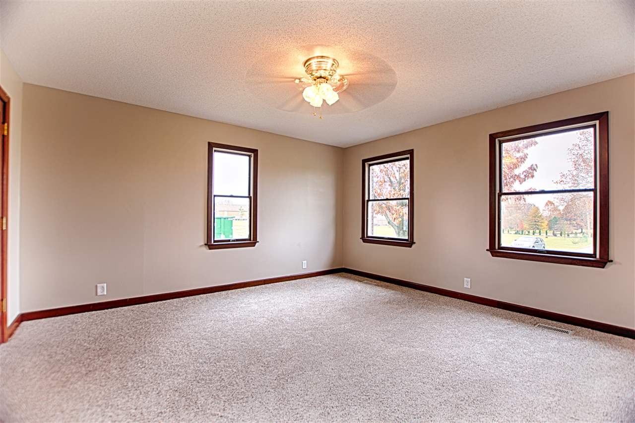 6544 Oak Grove Road Newburgh, IN 47630 - Photo 12 of 36 Gallery Image 12