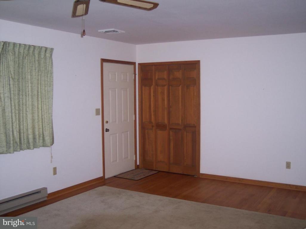 516 Center Road Quarryville, PA 17566 - Photo 5 of 6 Gallery Image 5
