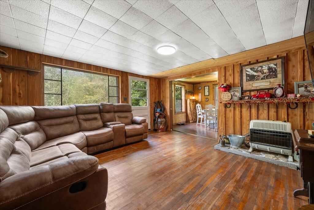 4528 Markham Road Coeburn, VA 24230 - Photo 13 of 26 Gallery Image 13