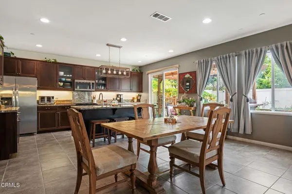 $949,000 | 652 Xanadu Way, Oxnard, CA 93036
