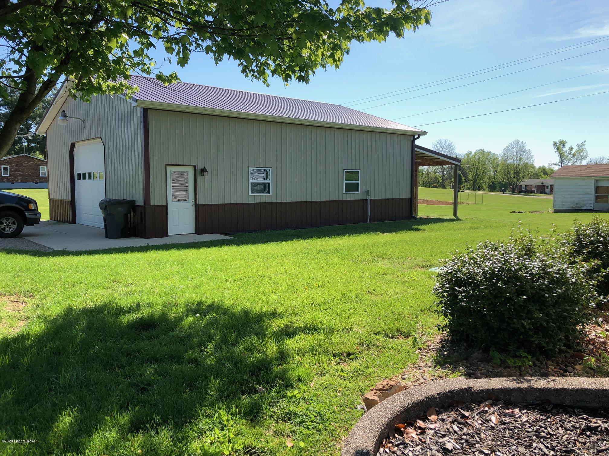 150 Rabbitt Run Road Vine Grove, KY 40175 - Photo 40 of 48 150 rr garage 1