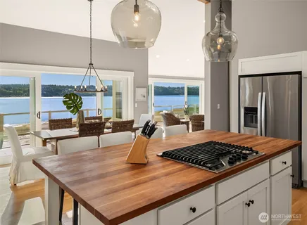 $2,175,000 | 13967 Southwest 248th Street, Vashon, WA 98070