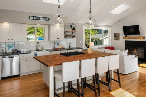 $2,175,000 | 13967 Southwest 248th Street, Vashon, WA 98070