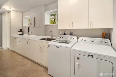 $2,175,000 | 13967 Southwest 248th Street, Vashon, WA 98070