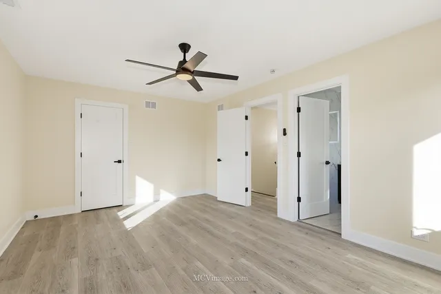 $599,900 | 10132 South Turner Avenue, Evergreen Park, IL 60805