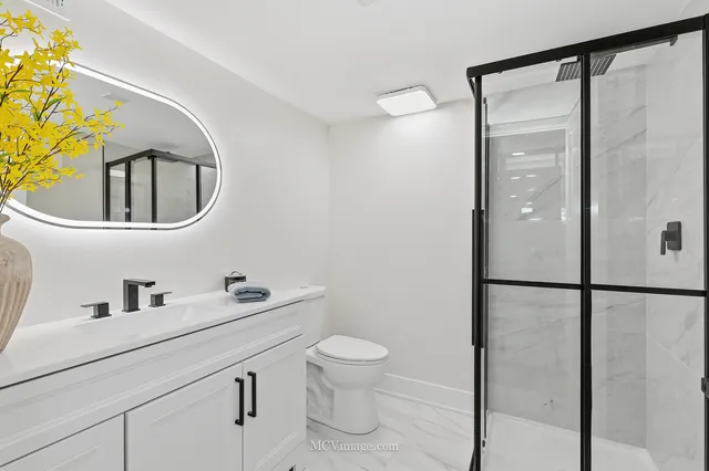 $599,900 | 10132 South Turner Avenue, Evergreen Park, IL 60805