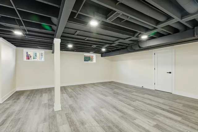 $599,900 | 10132 South Turner Avenue, Evergreen Park, IL 60805