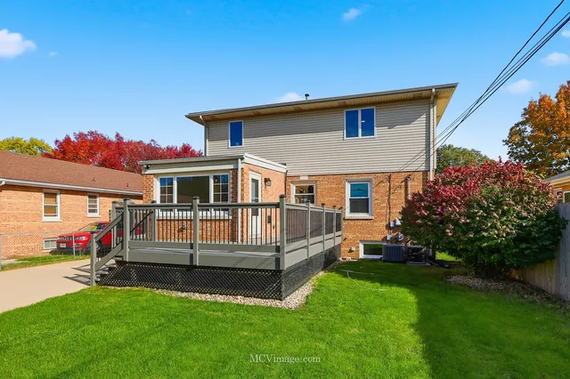 $599,900 | 10132 South Turner Avenue, Evergreen Park, IL 60805