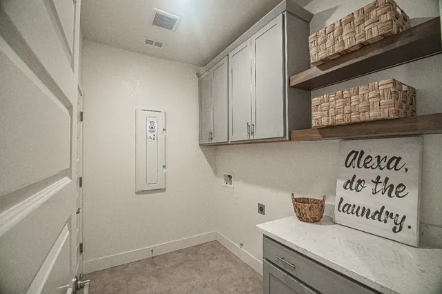 $599,900 | 10352 Charles Morris Way, Elk Grove, CA 95757