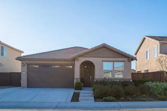 $599,900 | 10352 Charles Morris Way, Elk Grove, CA 95757