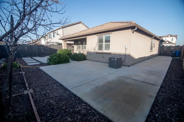 $599,900 | 10352 Charles Morris Way, Elk Grove, CA 95757