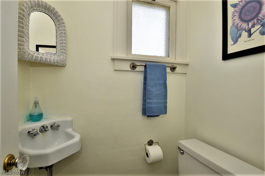 3321 Elsmere Road Cleveland, OH 44120 - Photo 16 of 35 Gallery Image 16