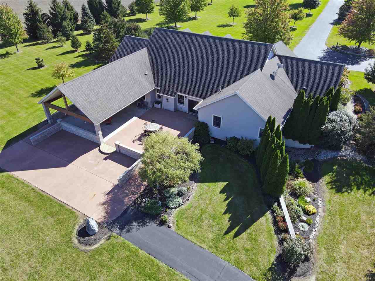 9386 West Gary Road Chesaning, MI 48616 - Photo 6 of 58 50061046-5.JPG