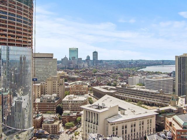 a picture of a black and white photo